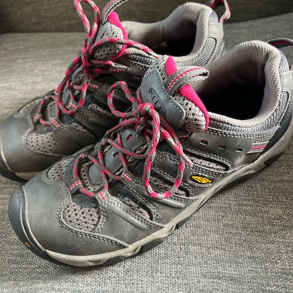 Keen Shoes - Keen Womens Koven Hiking Boots Size 8.5 Gray Leather Sneaker Outdoor Trail Shoes
